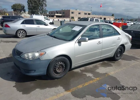 2006 Toyota Camry Le z USA, uszkodzony, nr VIN 4T1BE32K66U164568